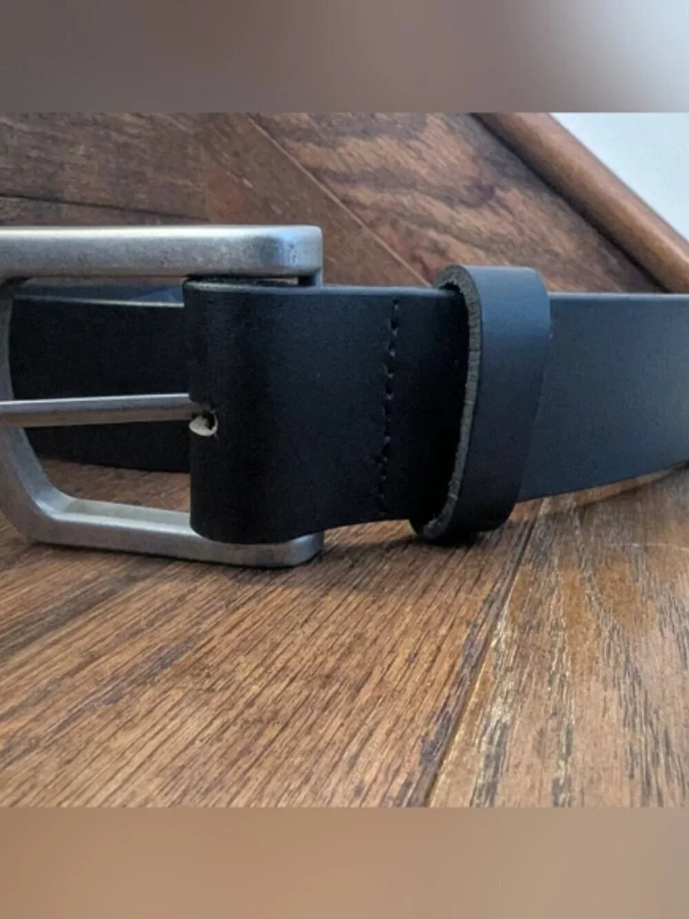Black leather belt With Nickel Buckle Made In Canada Size 38 New!